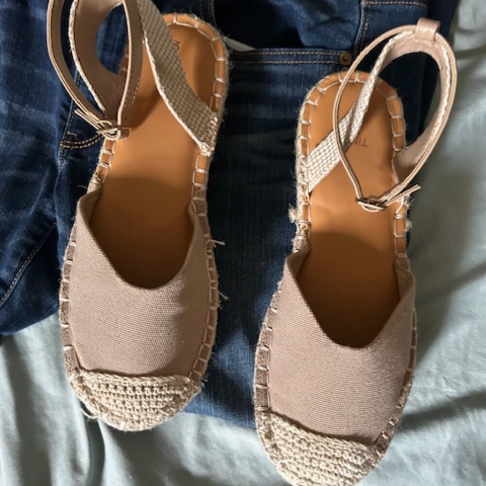 womens size 9 sandals straw  tan shoes shoe nine summer - Picture 4 of 4